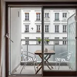 Cocoon Of Love With Balcony In The 11Th